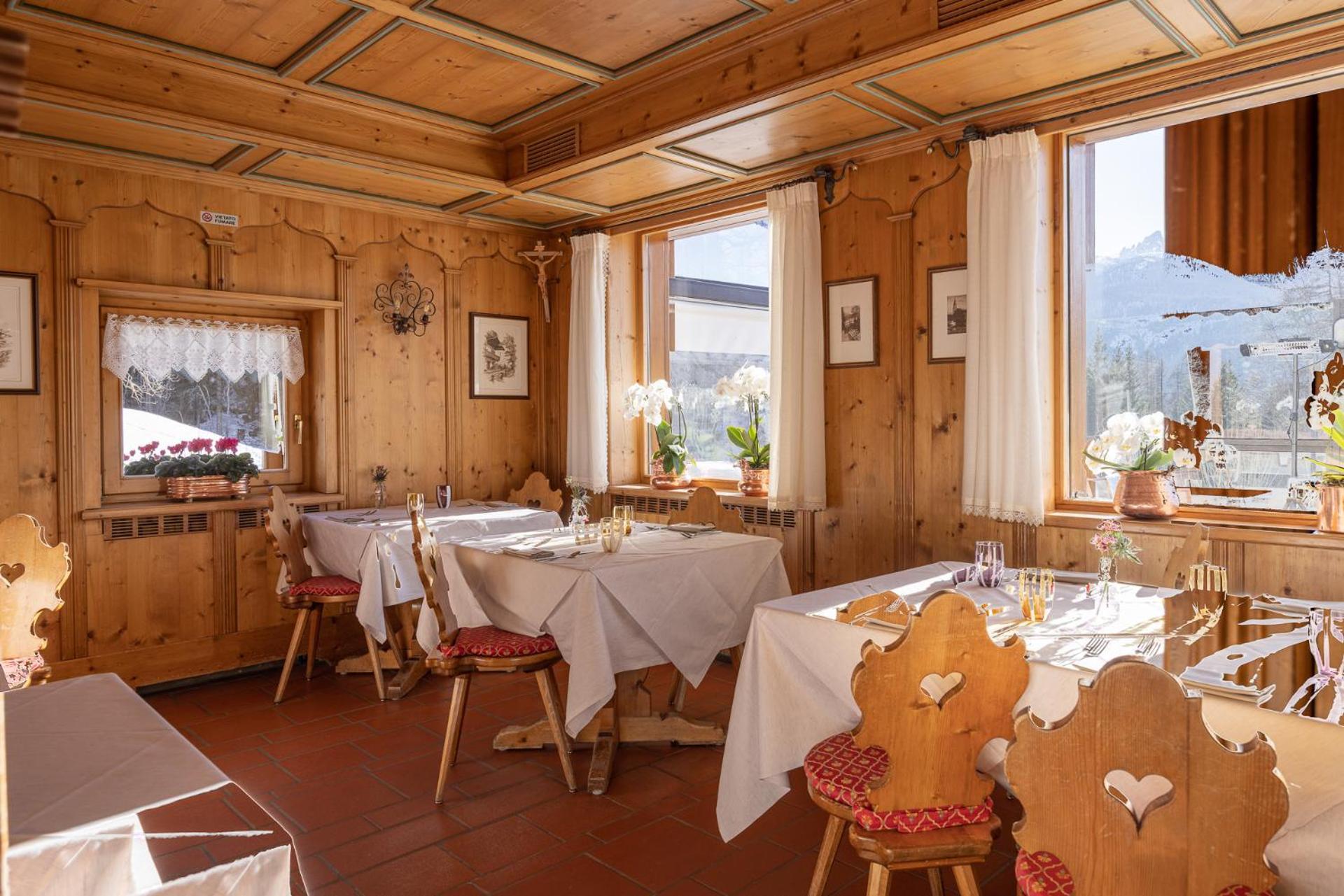 Baita Fraina Cortina dʼAmpezzo Exteriör bild