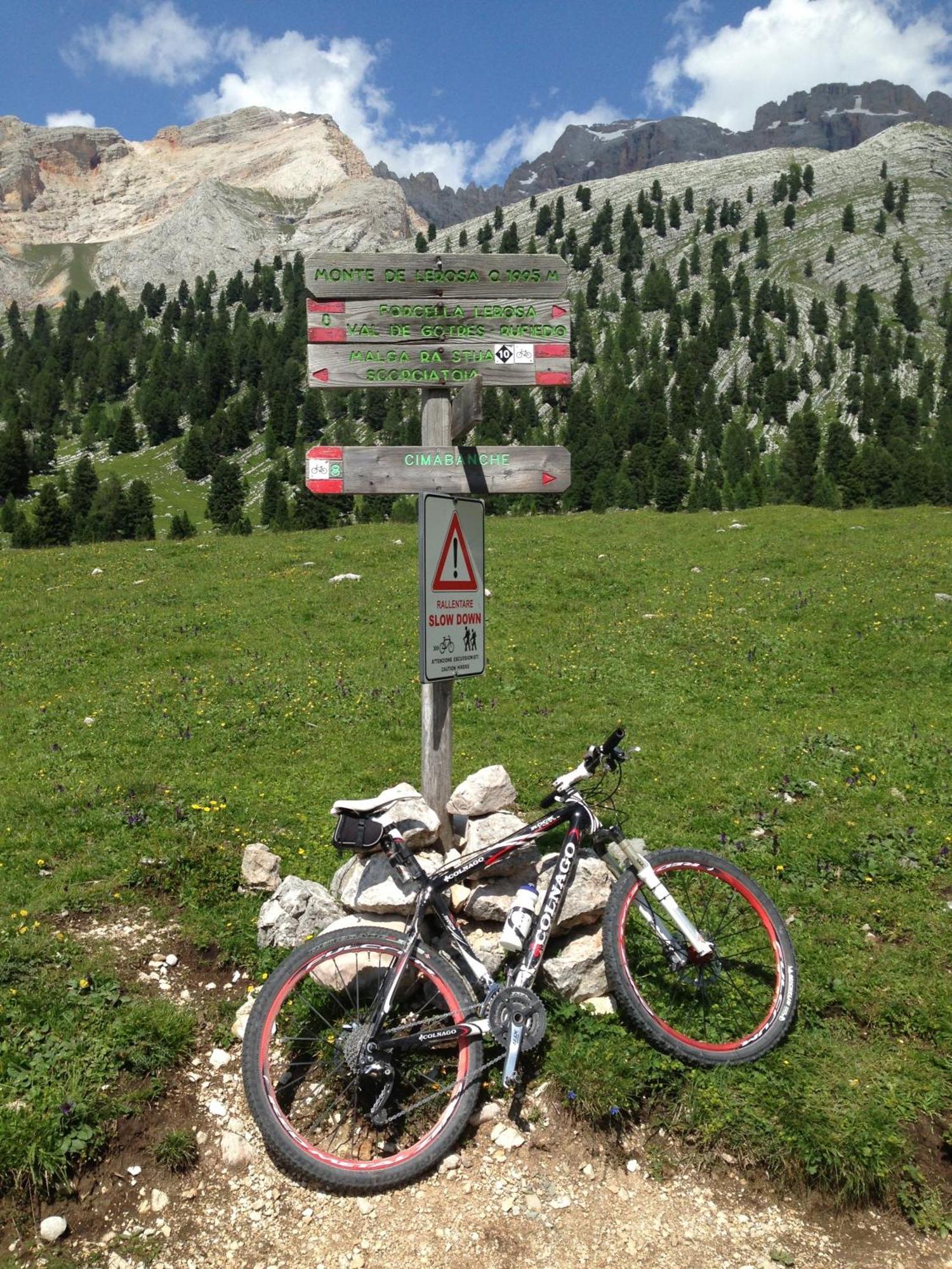 Baita Fraina Cortina dʼAmpezzo Exteriör bild