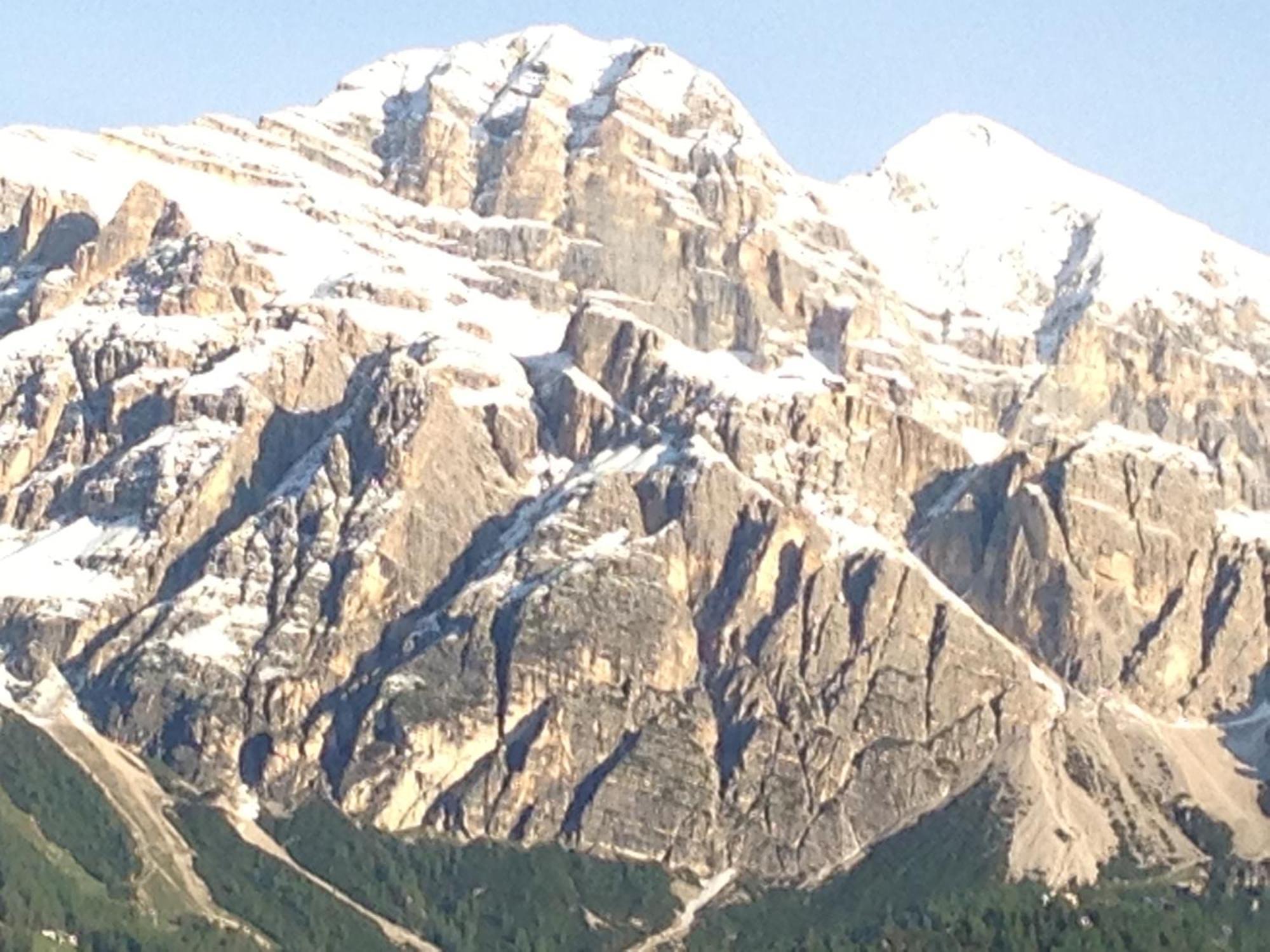Baita Fraina Cortina dʼAmpezzo Exteriör bild