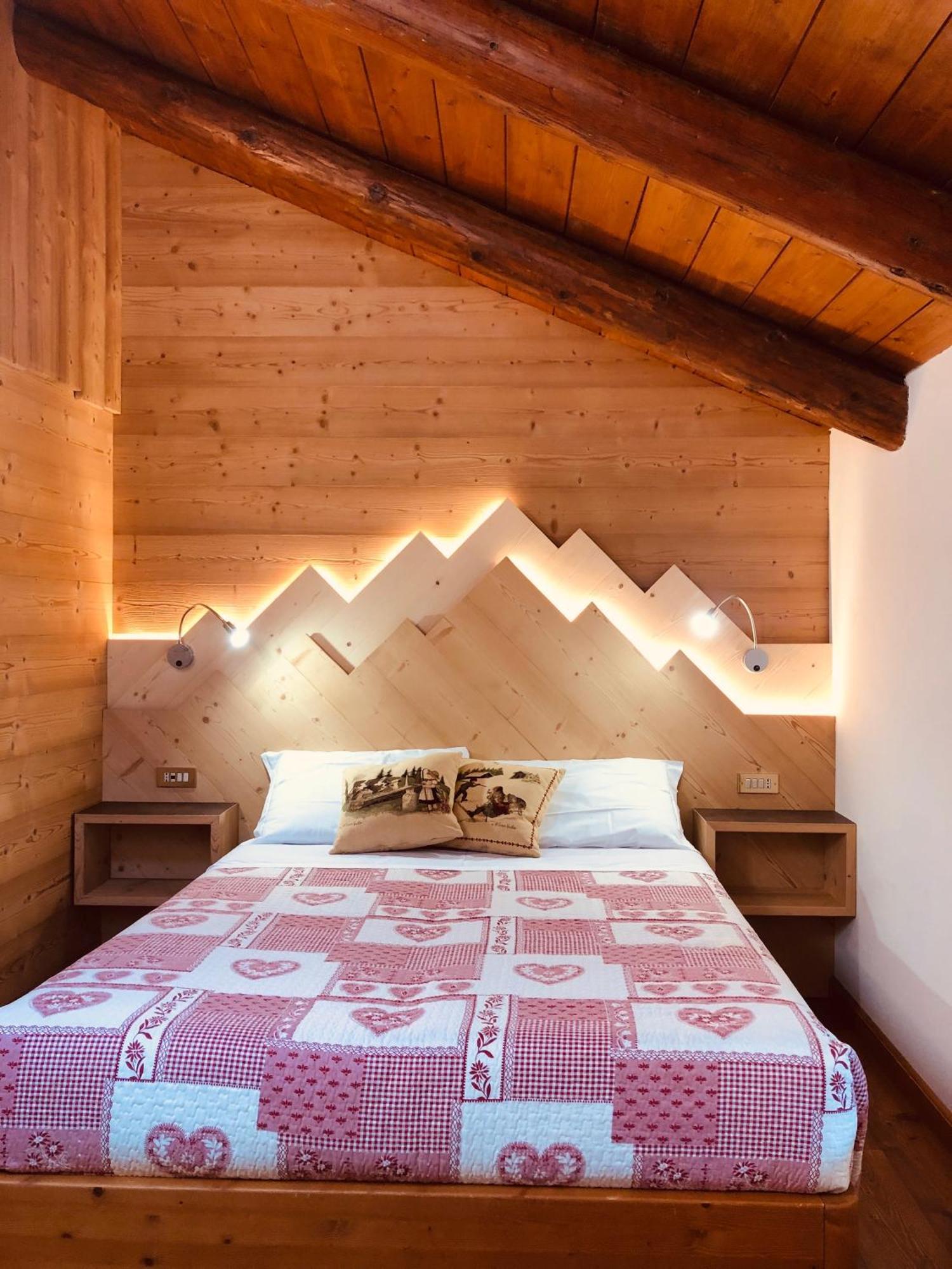 Baita Fraina Cortina dʼAmpezzo Exteriör bild