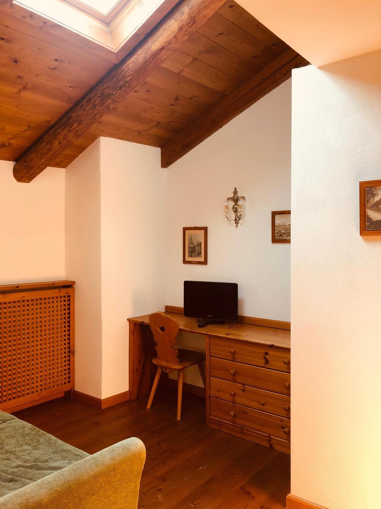 Baita Fraina Cortina dʼAmpezzo Exteriör bild