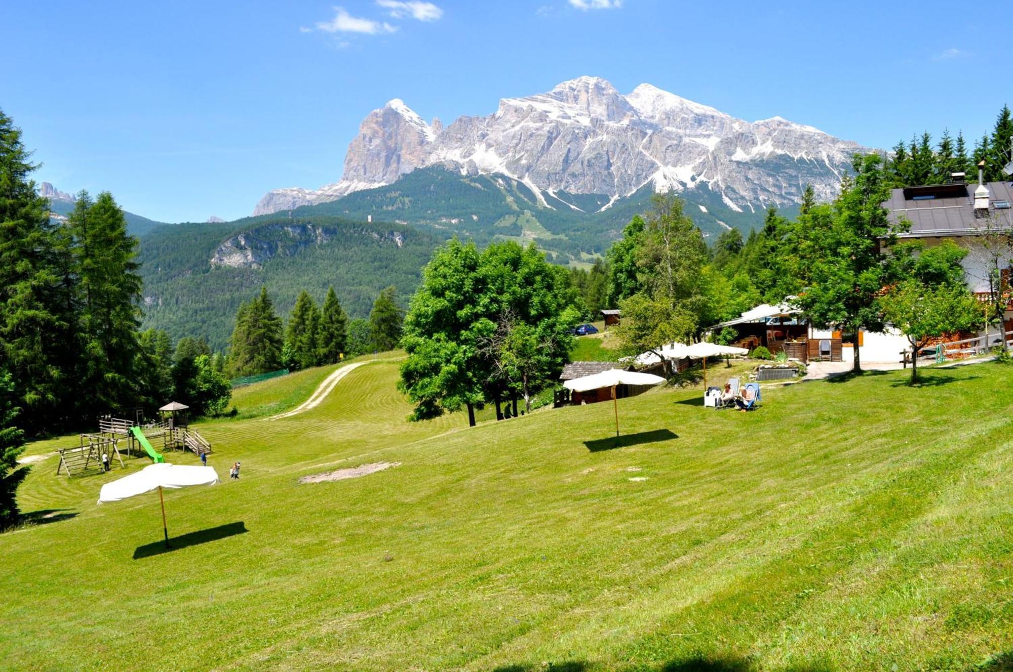 Baita Fraina Cortina dʼAmpezzo Exteriör bild